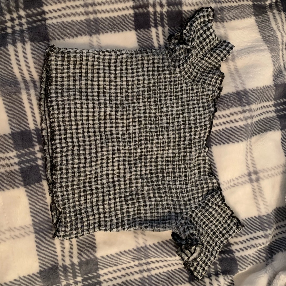 Cropped Checkered Print Top - Picture 2 of 2